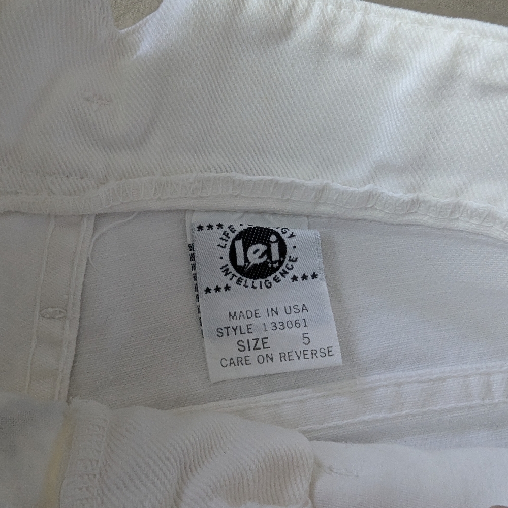 Vintage LEI High Rise Denim Shorts - Picture 8 of 8
